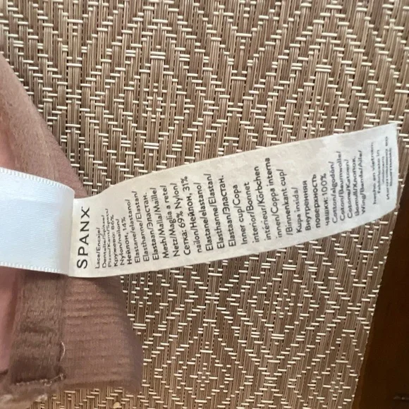 Spanx's full-coverage Bra-llelujah! - Picture 10 of 10